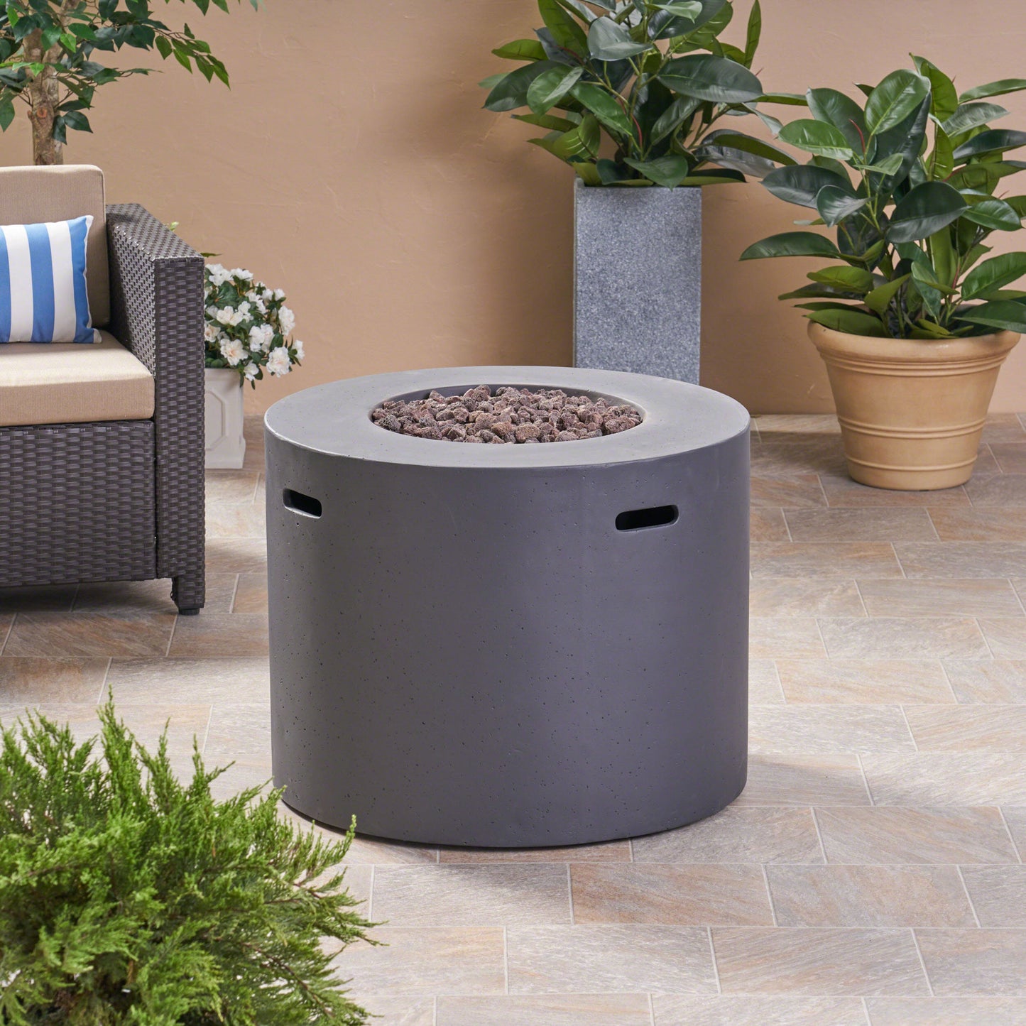 31.10" Round Dark Grey Concrete Fire Pit Table (31.10" x 31.10" x 24.50")